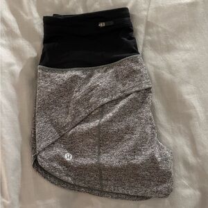 lululemon athletica Black and Gray Athletic Shorts. (2.5 inch Speed Up Shorts)